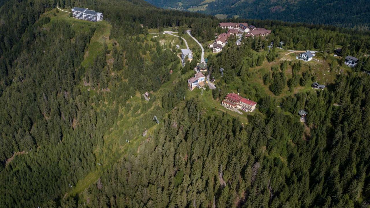 Hotel Alpinum Treffen Exterior photo